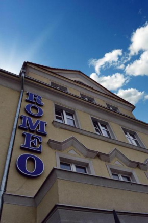 Отель Villa Romeo  Бжег